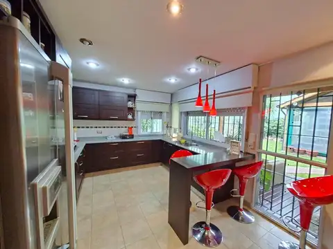 Casa Chalet, La Tablada C/ Cine, Cochera, Dúplex