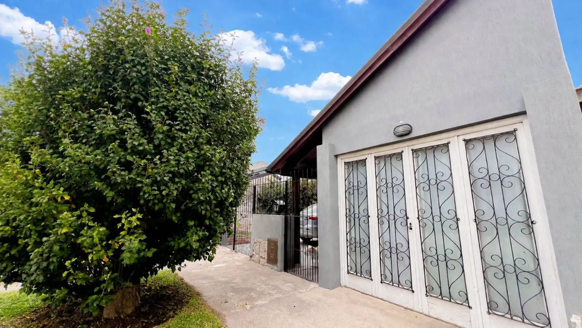 VENTA CASA 4 AMB GARAGE TIPO QUINCHO OPORTUNIDAD!