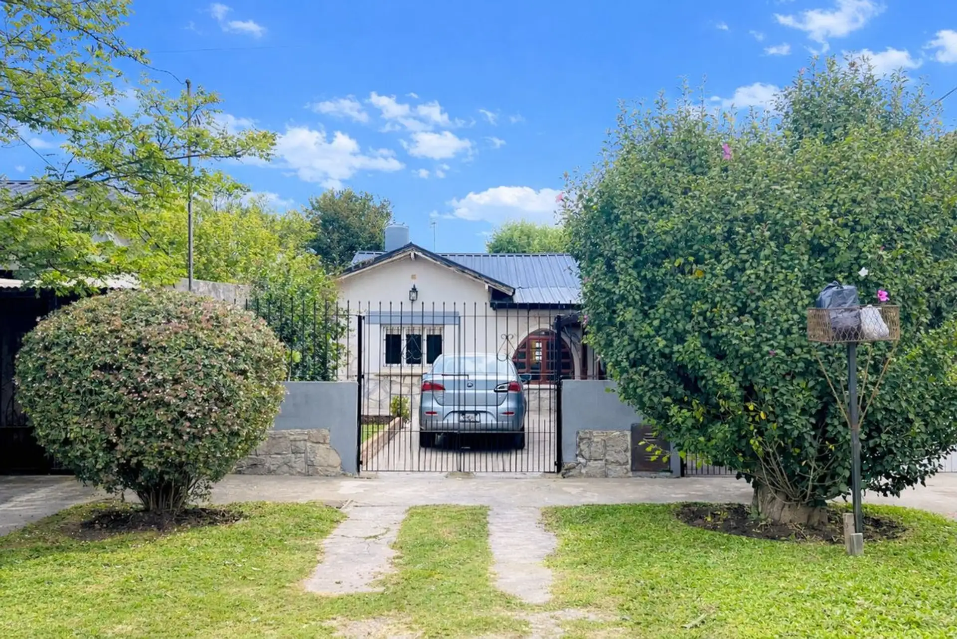 VENTA CASA 4 AMB GARAGE TIPO QUINCHO OPORTUNIDAD!