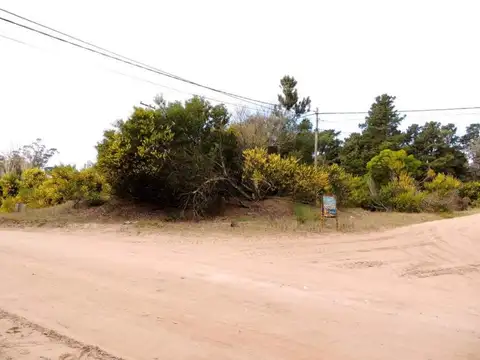 Terreno en Venta 15  mts Frente