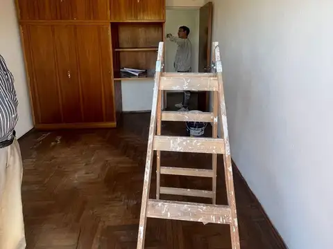 Casa en Alquiler con 2 cocheras