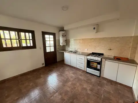 Depto Tipo Casa en Alquiler de 3 ambientes