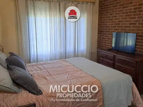 Casa 6 ambientes con 2 baños