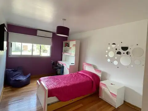 CASA EN VENTA 6 AMBIENTES EN FINCAS DE SAN VICENTE