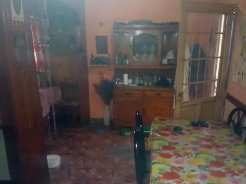 Casa en venta en excelente estado! Barrio pompeya! próximo a nueva Autopista