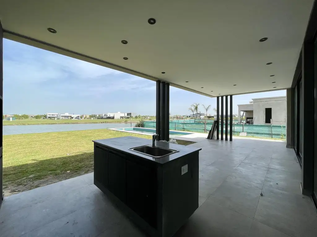 Casa en Venta con cochera