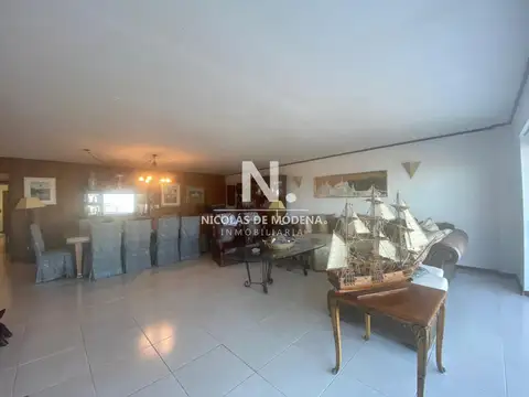 Pent-house de lujo sobre el mar en península de Punta del Este