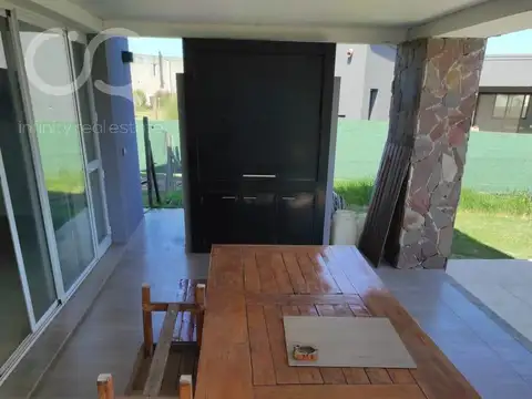 Casa en Venta al Oeste