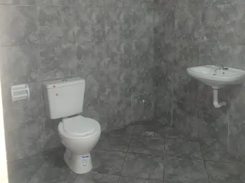 VENDO IMPRESIONANTE LOCAL A ESTRENAR EN ITAEMBE GUAZU, POS MNES