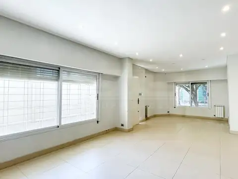 Esmeralda al 2900, esquina Beiró