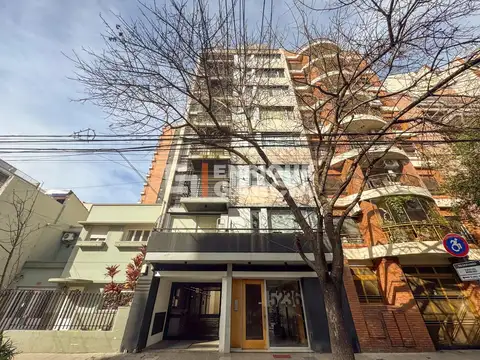 ALQUILER AMPLIO MONOAMBIENTE CON BALCÓN AL CONTRAFRENTE