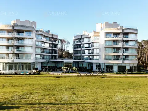 Venta apartamento 2 dormitorios playa mansa Punta del Este