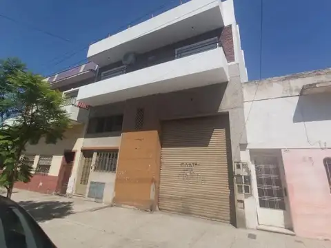 Alquiler de Depósito 200 m² en Flores Sur
