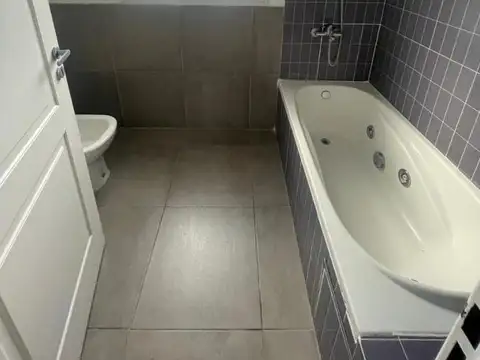 Casa en Venta con 5 cocheras