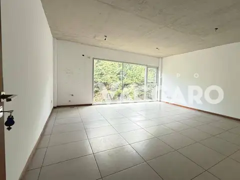 Oficina en Alquiler al Oeste