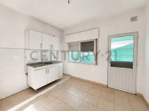 VENTA DE COMPLEJO HABITACIONAL CON 5 DEPARTAMENTOS