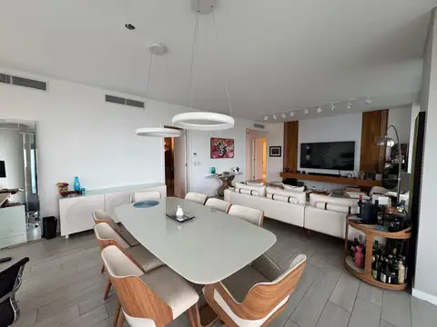 Departamento en Alquiler con 1 cocheras