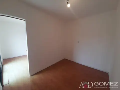MUY AMPLIO 4 AMB CON PATIO TERRAZA