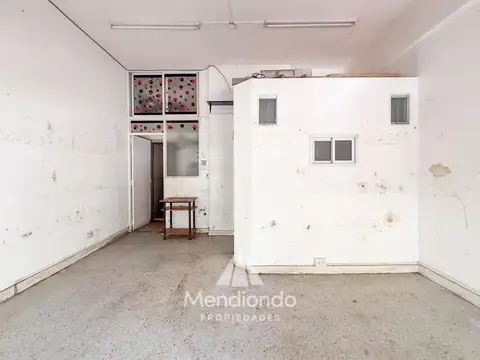 ALQUILER y/o VENTA - Local de 23m2 en Gascón casi Lamadrid. Zona Shopping Aldrey