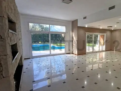 Casa en Venta en La Cesarina, USD 275.000