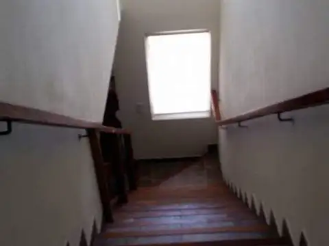 Depto Tipo Casa 4 ambientes con 2 baños