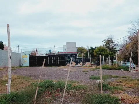 TERRENO EN VENTA!!esquina.centro de General Roca.