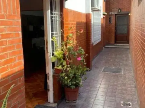 EXELENTE 6 AMBIENTES EN FLORESTA!!!!!