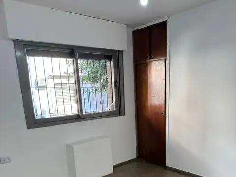 Dpto 1 Dormitorio Con Patio - En Venta - B Alberdi - Apto ViviendaOficina
