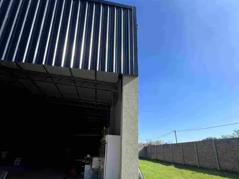 VENTA GALPON CON AMPLIO LOTE IBARLUCEA