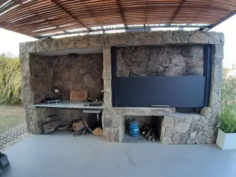 Casa 4 ambientes con 3 baños