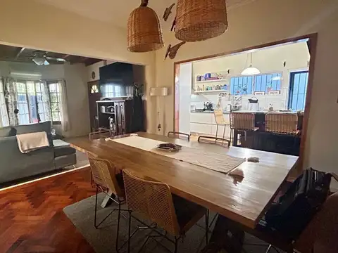 Casa 3 ambientes con 2 baños