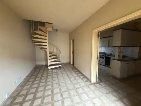 Casa 4 ambientes con 1 baño