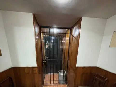 Esmeralda 700, Piso 0