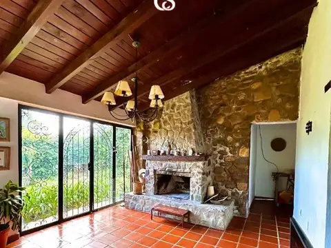 Exc casa vta 3 dor en suite/pileta/qcho/jard V García al 800