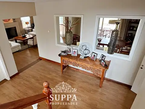 Casa en Venta con 5 cocheras