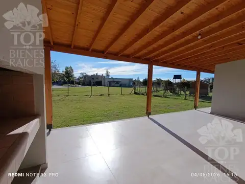 Casa 5 ambientes con 3 baños