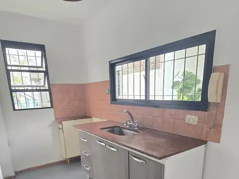 Depto Tipo Casa 2 ambientes con 1 baño