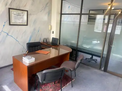 Oficina en Venta 55 años
