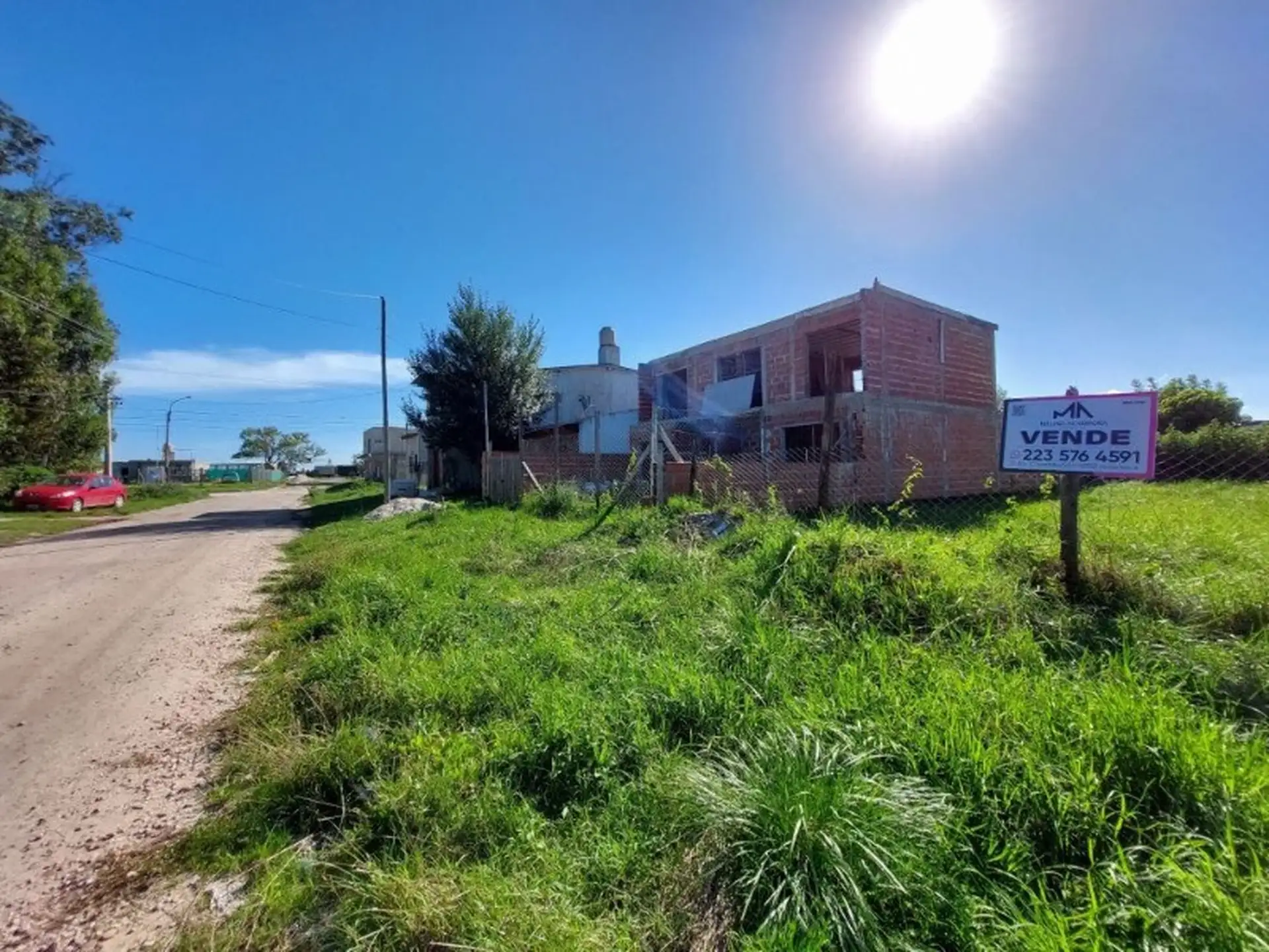 Lote en venta 230m² en Barrio Los Tilos