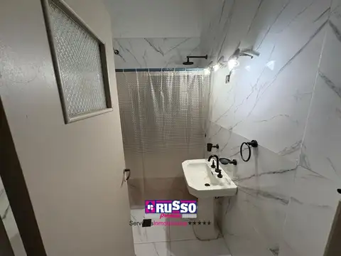 Depto Tipo Casa en Alquiler 50 años
