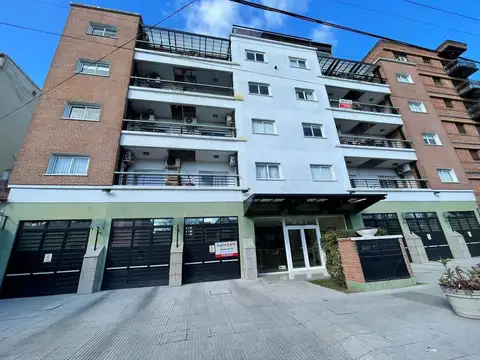 Castelar Norte, Departamento 4 amb con cochera y terraza
