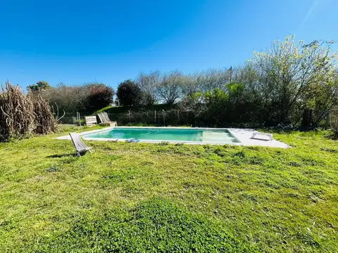 Casa en Venta con 2 cocheras