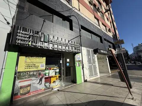 Local en venta con departamento con terraza, Caballito