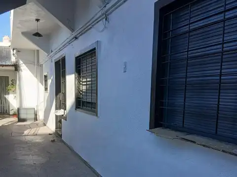 Depto Tipo Casa en Alquiler en Quilmes, $ 500.000