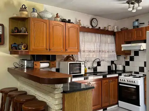 VENTA CASA LEZICA 2 DORMITORIO MAS MONOAMBIENTE
