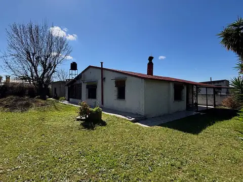 VENTA CASA LEZICA 2 DORMITORIO MAS MONOAMBIENTE