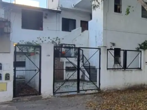 PH A RECICLAR EN SAAVEDRA - RETASADO ! MAGNIFICA UNIDAD EN PLANTA BAJA IDEAL INVERSOR 107 m2 totales