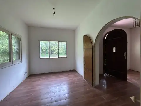 Casa  4 amb+ Viv aux+galpón P. de Robles 5390m2