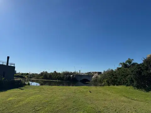 Lote en venta al agua Vistas Puertos Escobar