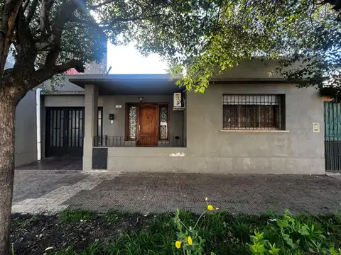 Venta Casa 3 ambientes en Bella Vista